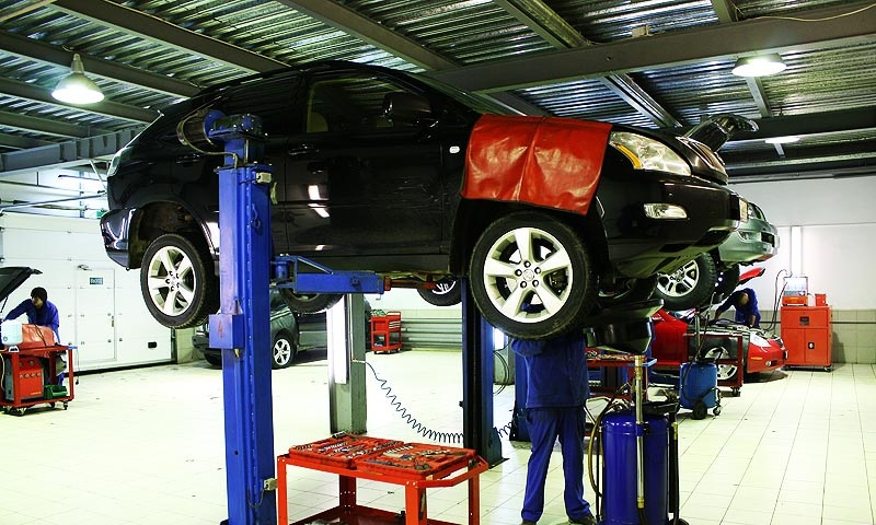 ورشة صيانة بورش في مركز اوتو سيرفيس: الاختيار الأمثل لسيارتك